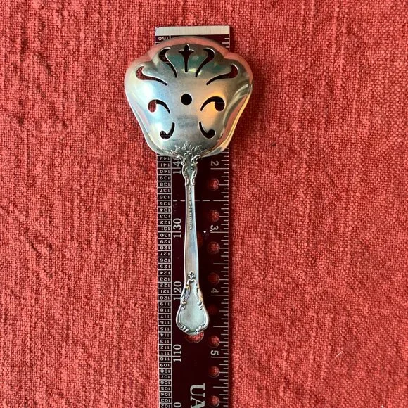 Gorham Chantilly (Lion-Anchor-G) 4 5/8” Solid Bon Bon Spoon 10 Pierce w/Monogram - Picture 7 of 8